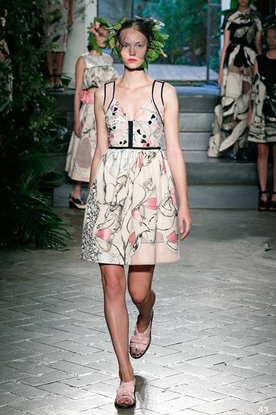 <strong>Valmuer｜新スタイル・コンセプトストア「ヴェルムーア」が表参道にオープン</strong><br /><br />アントニオ マラス<br /><br />オープン日｜4月20日（日）<br />営業時間｜11:00～20:00<br />定休日｜年始のみ<br />東京都渋谷区神宮前5-2-7 表参道オーサキビル2階<br />Tel. 03-6427-2818（4月20日より開通）