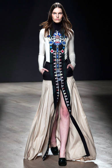 <strong>Mary Katrantzou