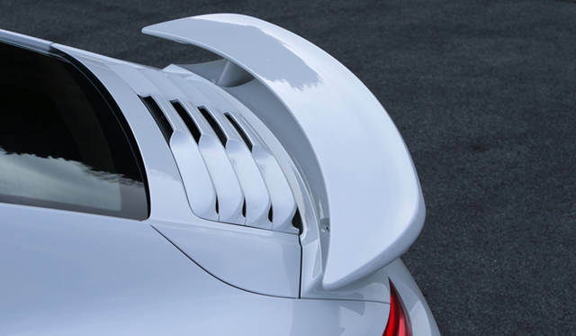 18_porsche_turbo_s_991 リアウイングもフロントのチンスポイラー同様に3段階に角度が変化するポルシェ アクティブ エアロダイナミクスが標準で装備される