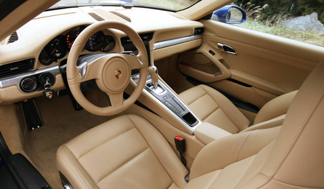 38_porsche_911_carrera_4