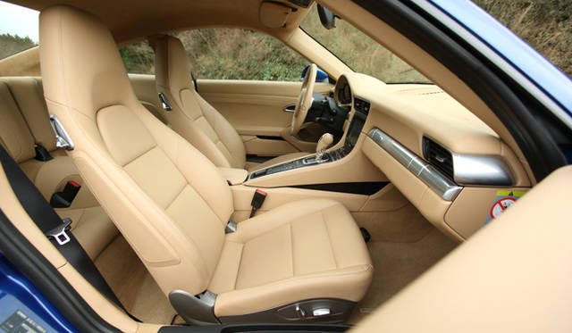 40_porsche_911_carrera_4