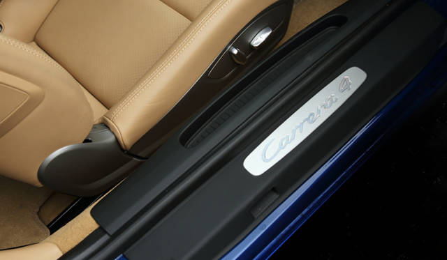 41_porsche_911_carrera_4