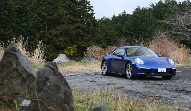 47_porsche_911_carrera_4