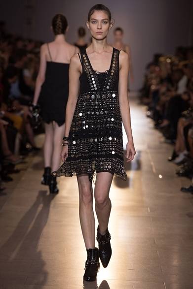 <strong>DIESEL BLACK GOLD｜春夏向けの最新ドレスコレクションが到着</strong>　