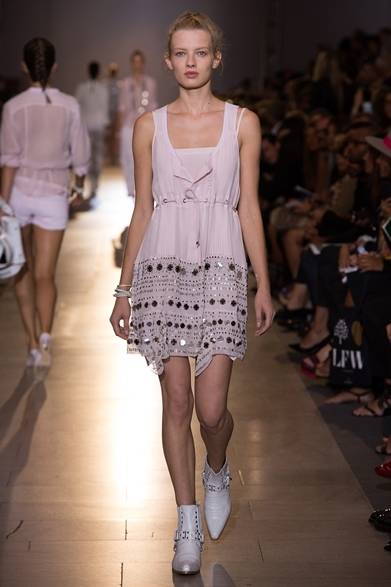 <strong>DIESEL BLACK GOLD｜春夏向けの最新ドレスコレクションが到着</strong>　