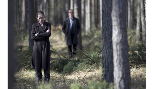 <strong>ART｜『幸福はぼくを見つけてくれるかな？ 石川コレクション（岡山）から10の作家』</strong>　.オマー・ファスト《コンティニュイティ》ヴィデオ2012Courtesy the artist, gb agency, Paris, Arratia, Beer, Berlin, Dvir Gallery, Tel Avivimage: Philip Wölke film still: Bernhard Keller