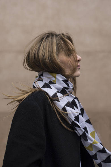 <strong>KAMAWANU｜かまわぬ</strong>　新ブランド 「BY KAMAWANU」<br />スカーフコレクション「Triangle」