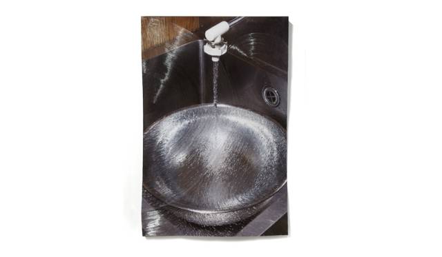 <strong>ART｜ギャラリーここで『tries to return/かえりみる』展</strong>　Scene to know / daily No.001 1/8 parts, 2013 © Nerhol 2014　※本展の展示作品ではありません