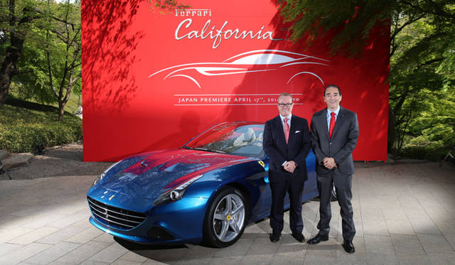 フェラーリ・ジャパンのプレジデント＆CEO ハーバート・アプルロス（左）と、フェラーリ S.p.A フェラーリ極東エリア統括 マネージング・ディレクターを務めるジュゼッペ・カッターネオ氏（右）