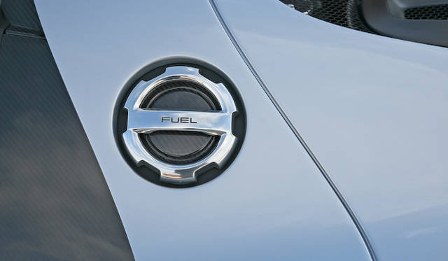 porsche_918_spyder_041 ボディ右側は給油口だ