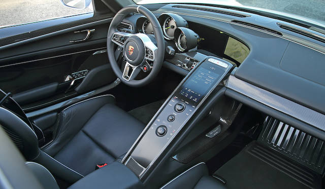 porsche_918_spyder_059