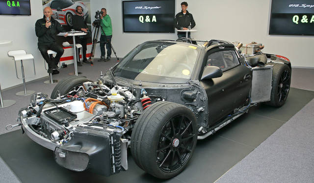 porsche_918_spyder_076