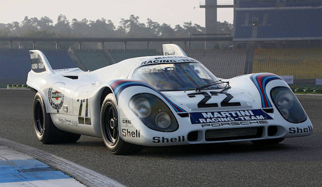 porsche_917_KH_1971_001 翌1971年にも、マルティーニカラーをまとったポルシェ917がル・マン24時間耐久レースで優勝を果たす