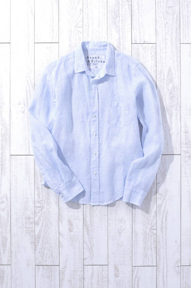 WOMENS｜デザイナーのオードリー・マクローンが、ジャーナル スタンダードのために生地を選んだ「BARRY」。リネンの清涼感がこれからの季節にマッチする。リネンボーダーシャツ[ジャーナル スタンダード限定]2万3000円（フランク＆アイリーン）<br />※税抜き価格