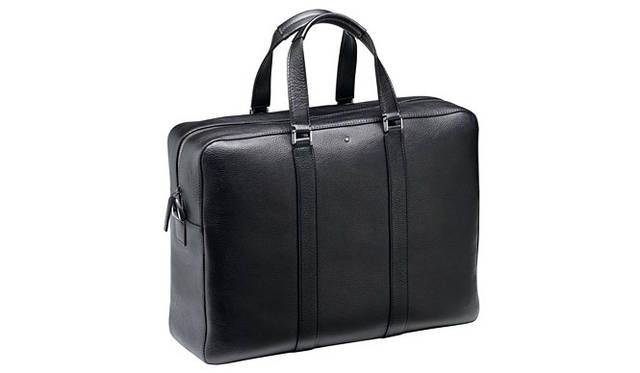 「マイスターシュテュック ソフトグレイン ブラック ビジネスバッグ」ドキュメントケース12万3000円（税抜）