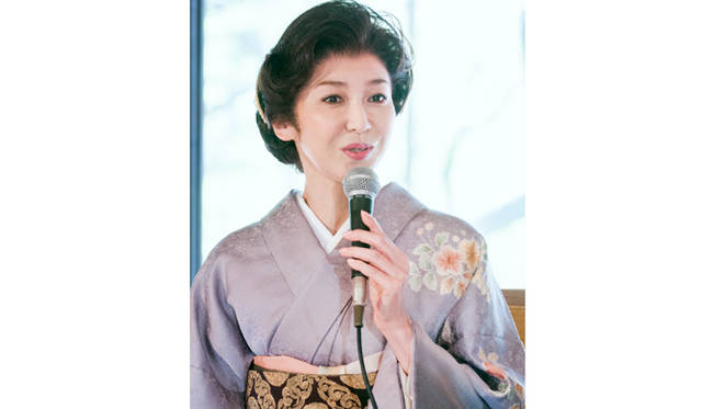 賀来千香子さん