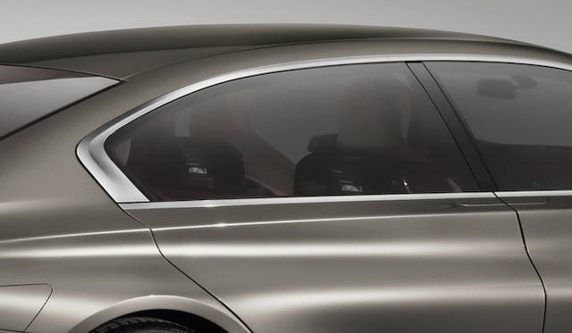 BMWの伝統、ホフマイスターキンクもしっかり採用されている