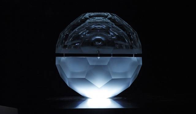 <strong>ART｜『コンダンサシオン:アーティスト・イン・レジデンス展-エルメスのアトリエにて』</strong>　《サンルイのための楽器》2011年　小平篤乃生 Photo Tadzio © Fondation d’entreprise Hermès