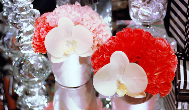 <strong>和気雅美｜FLORALUXE / New York Flower School</strong>　2014母の日はピオニーとカーネーションで