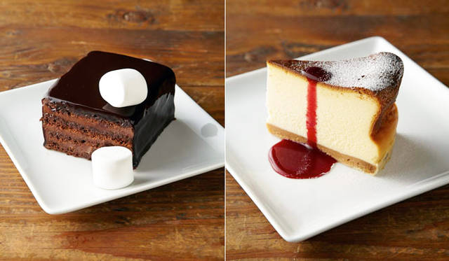 <strong>Brooklyn Parlor OSAKA｜ブルックリンパーラー大阪</strong>　左／クラシックデビルチョコレートケーキ（Osaka Special）800円、右／ニューヨークチーズケーキ（Osaka Special）800円