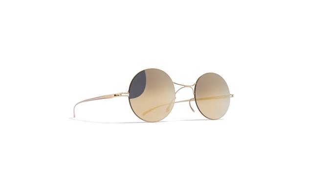 <strong>MYKITA + Maison Martin Margiela｜コラボレーションのサングラスコレクション発表</strong>　MMESSE002 Gold 5万6500円（税抜）