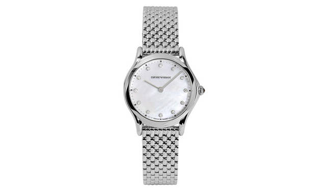 SSケース、ケース経28mm、クオーツムーブメント、SSストラップ、3気圧防水