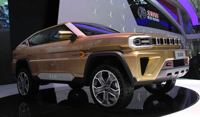 北汽「BJ100 コンセプト」。観音開きによるピラーレスドアが採用されている。