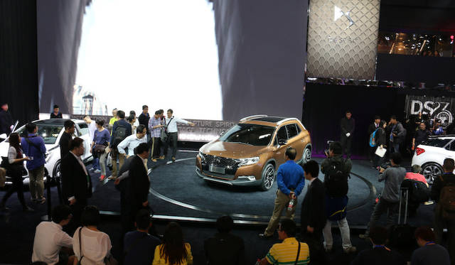 DSのブースで。公開された新クロスオーバー「DS 6WR」