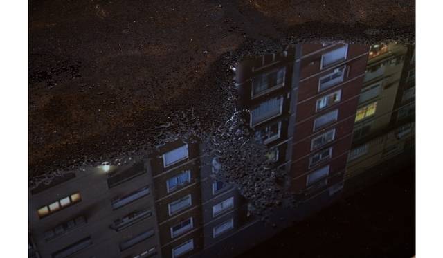 <strong>ART｜金沢21世紀美術館で『レアンドロ・エルリッヒ－ありきたりの？』</strong>　《サイドウォーク》 2007/2014© Leandro Erlich Studio