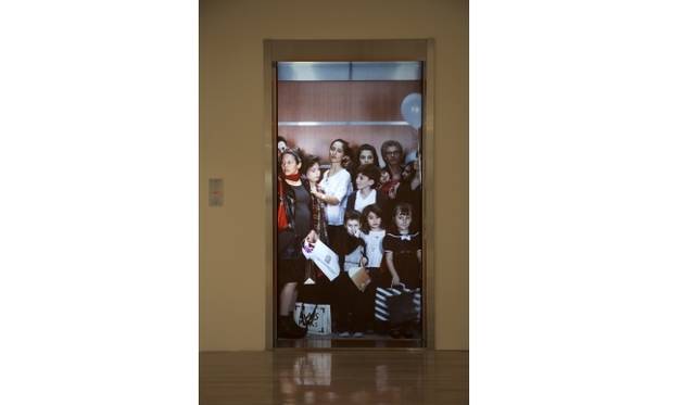 <strong>ART｜金沢21世紀美術館で『レアンドロ・エルリッヒ－ありきたりの？』</strong>　《エレベーター・ピッチ》 2005/2014courtesy of Sean Kelly Gallery© Ignacio Iasparra