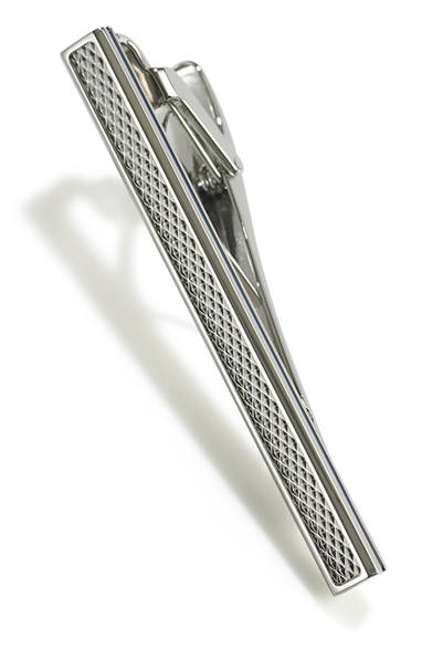 ダイヤモンドパターンを採用した、シンプルで実用的な一本。タイバー 2万4840円