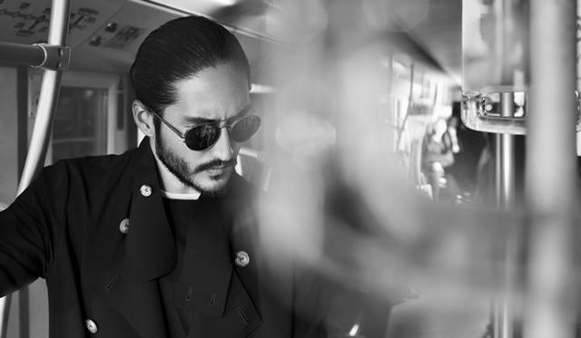 <strong>GIORGIO ARMANI｜アイウェア・キャンペーン「FRAMES OF LIFE」の最新作</strong>　