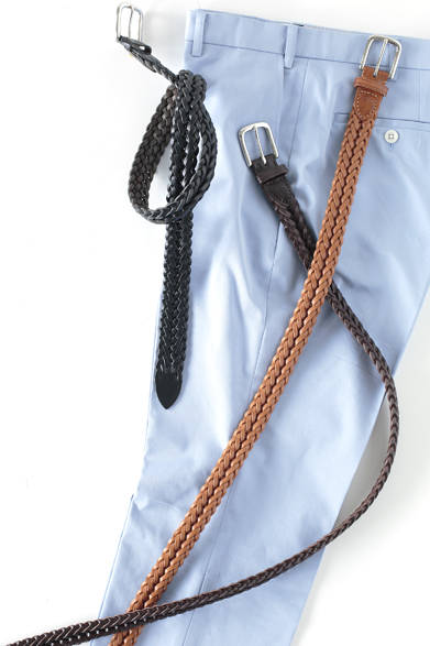 <strong>「クールパステル」</strong>　オンにもオフにも活躍する定番といえば、メッシュベルトだろう。アニリン染めの肉厚なフルグレインカウハイドを使用し、上質さと無骨さの絶妙なハイブリッド感をもたらす。<br />メッシュベルト各1万8360円（ホワイトハウスコックス／阪急メンズ東京地下1階）