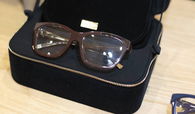 「女性のスタイリングをリッチに見せてくれる、茶系のアイウェアも一本は持っておきたいですね。とくにイタリアのサングラスは色合いが美しい。太陽の日差しに良く映える独特の色で、そこで育ったひとだけが出せるものだとおもいます」