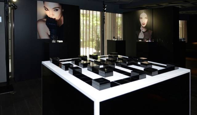 <br />新製品発表会の目玉は、進化したルース パウダー「プリズム・リーブル」