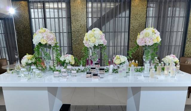 <br />ジバンシイの全女性用フレグランスが揃う試香コーナー