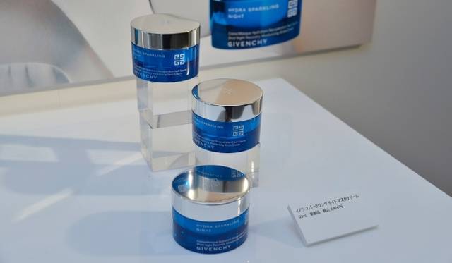 <br />ジバンシイの保湿ケアシリーズ「イドラ スパークリング」から新作「イドラスパークリング ナイト マスククリーム」8月8日（金）発売