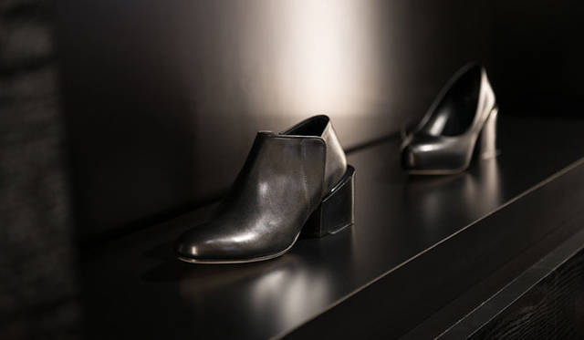 ブロックヒールパンプス5万9000円