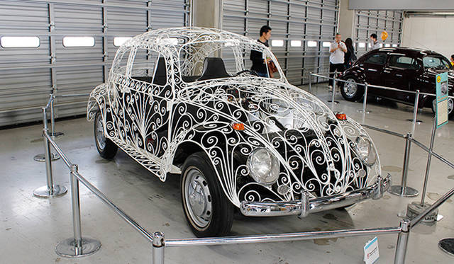 ピットエリアは、歴代ゴルフやクラシック ビートルなどを展示するヒストリック展示ブースがもうけられた