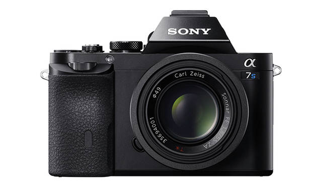 単焦点レンズ Sonnar T* FE 55mm F1.8 ZA 装着時