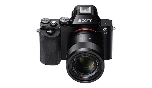 単焦点レンズ Sonnar T* FE 55mm F1.8 ZA 装着時