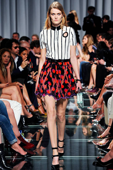 <strong>LOUIS VUITTON