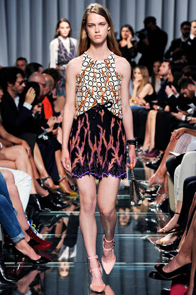 <strong>LOUIS VUITTON