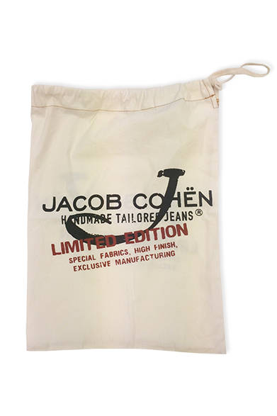 ノベルティのポーチ