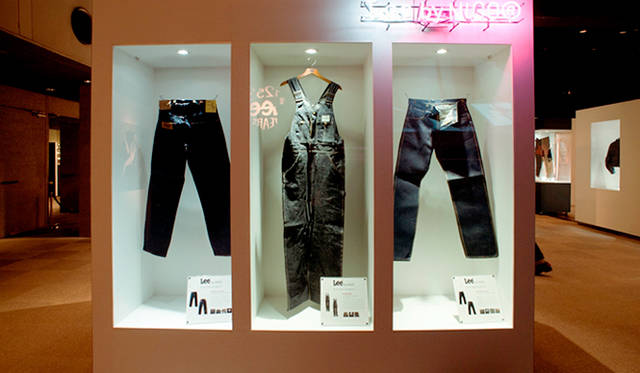 クリエイティブディレクターのNIGO®氏が所有する、膨大なLeeのコレクションから自ら厳選した1920～1930年代のレアなモデルをベースにデザインされた「Lee by NIGO®」。会場にてお披露目とともに先行販売をおこなった
