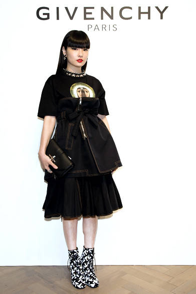 <strong>GIVENCHY BY RICCARDO TISCI｜ジバンシィ表参道店のオープニングパーティ </strong>　秋元梢