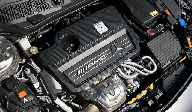 AMGのエンジニアリングがほどこされた、過給器付きの2リッター直4エンジン“M133”は、最高出力265kW（360ps）/6,000rpm、最大トルク450Nm（45.9kgm）/2,250-5,000rpmを誇る。<br />