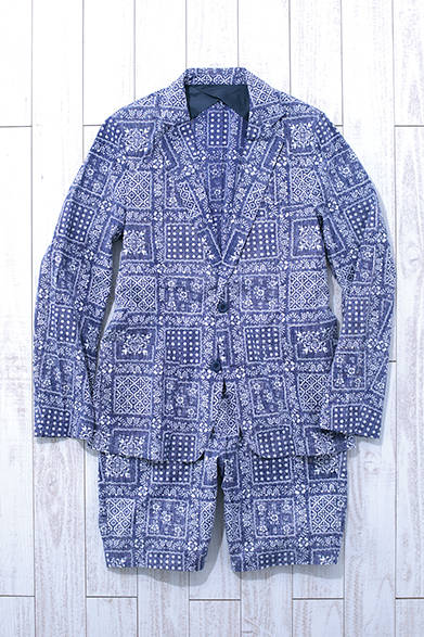 MENS｜セットアップでも単品でも使える「ジャーナル スタンダード」限定アイテム。ジャケットは、ポケット部分もしっかりと柄合わせがされており丁寧な作りになっている。ジャケット［ジャーナル スタンダード限定］2万5000円、ショーツ［ジャーナル スタンダード限定］1万3000円（ともにreyn spooner）<br />※ともに税抜き価格