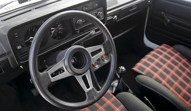 初代ゴルフ GTIのインテリア