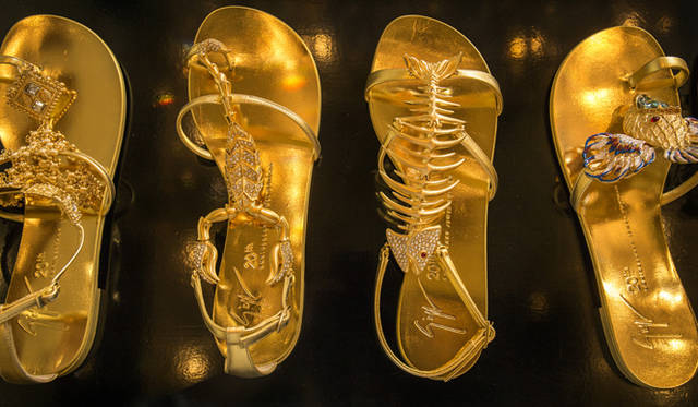 第一弾“ジュエル・コレクション” 6月25日（水）全国直営店にて発売